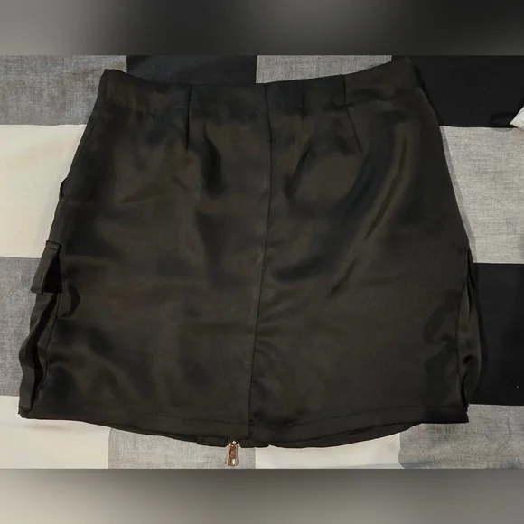 Melrose With Love Silky Skirt - Picture 6 of 8